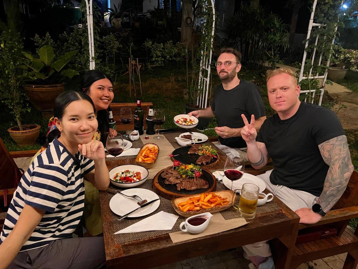 Big Elk Steak House - Homestay Trat Exterior photo